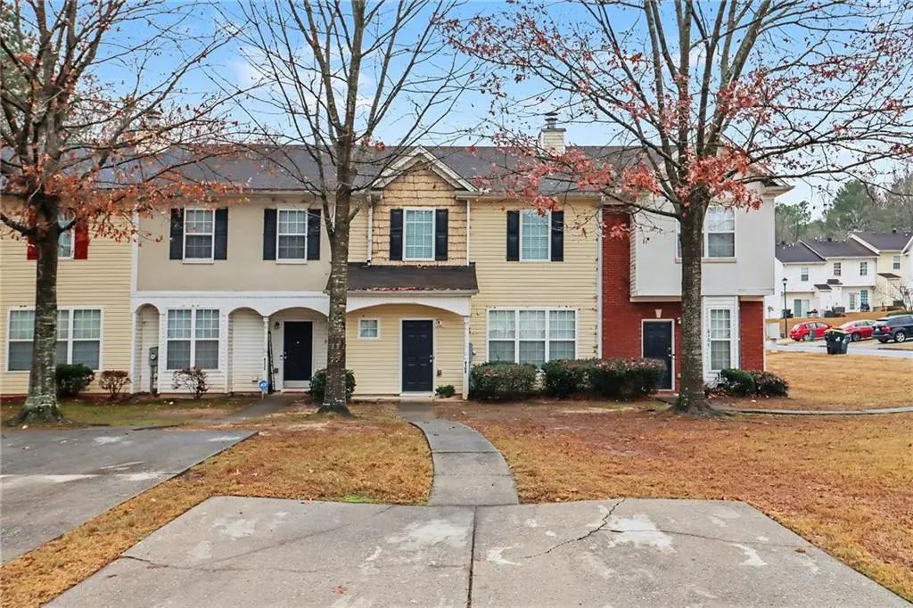 6109 Camden Forrest Drive, Riverdale