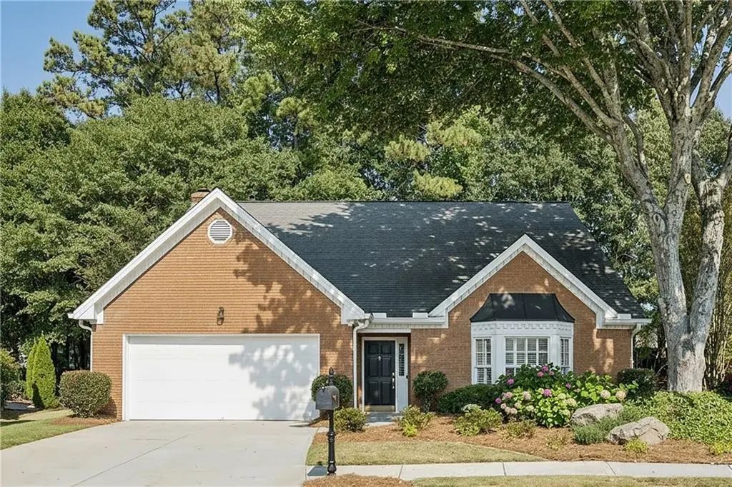 145 Shelli Lane, Roswell