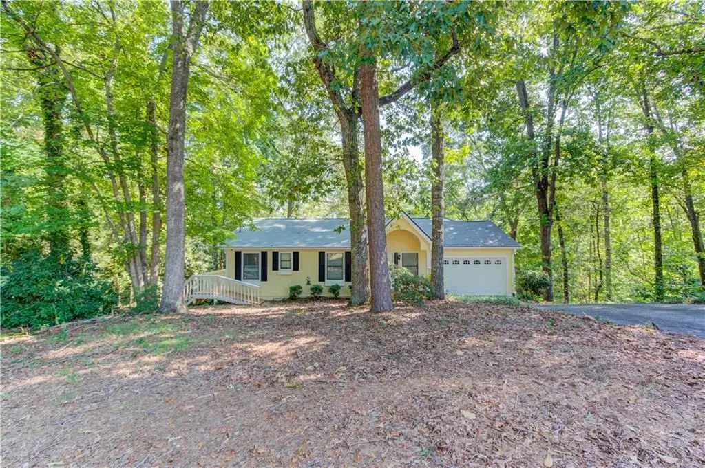 3629 Lakeview Drive, Gainesville