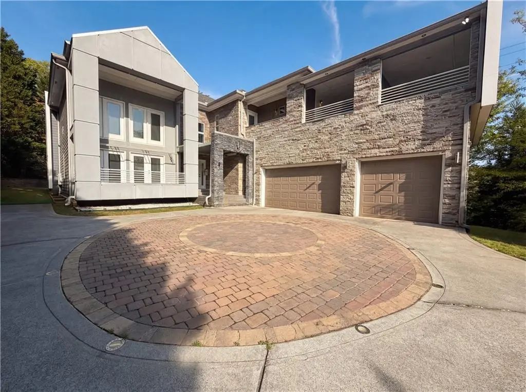 302 Summer Garden Drive, Marietta