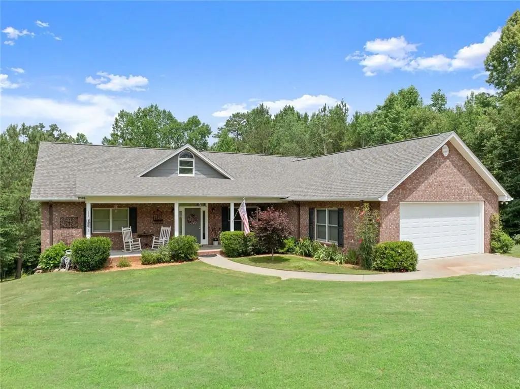 1020 Easy Street, Toccoa