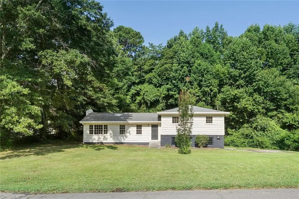 5525 Oak Grove Drive, Acworth