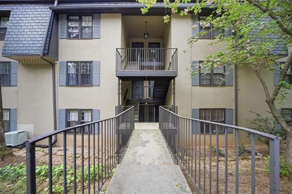 26 Arpege Way Nw, Atlanta
