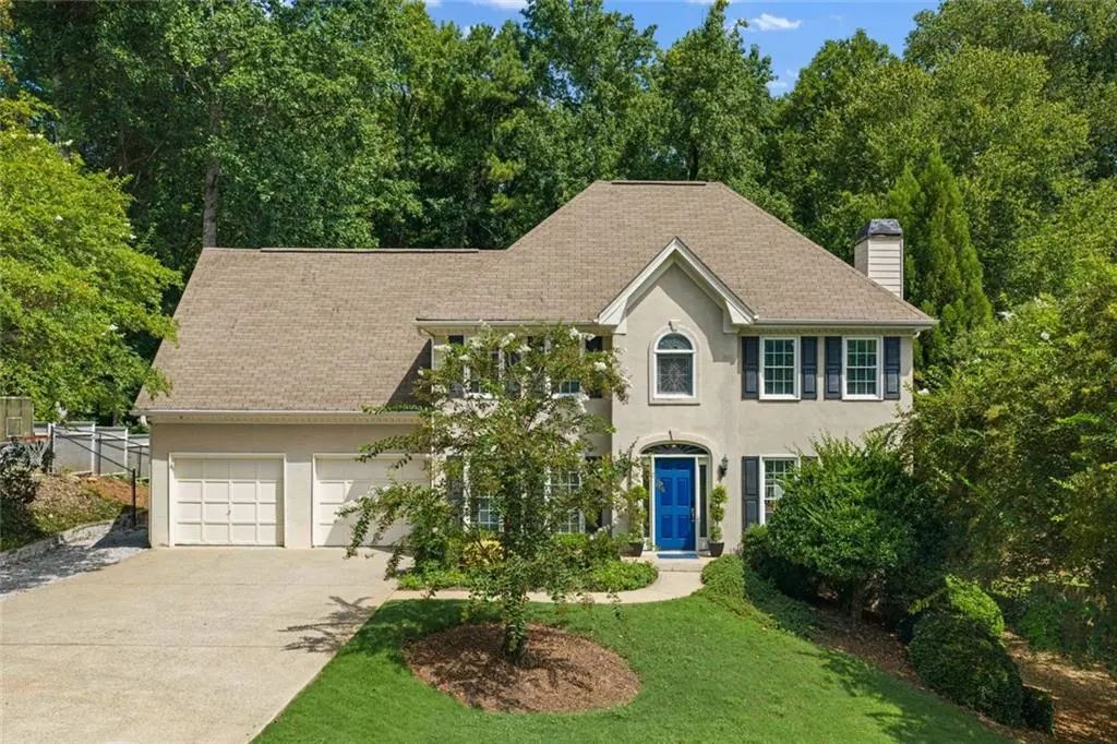 325 Farm Track, Roswell