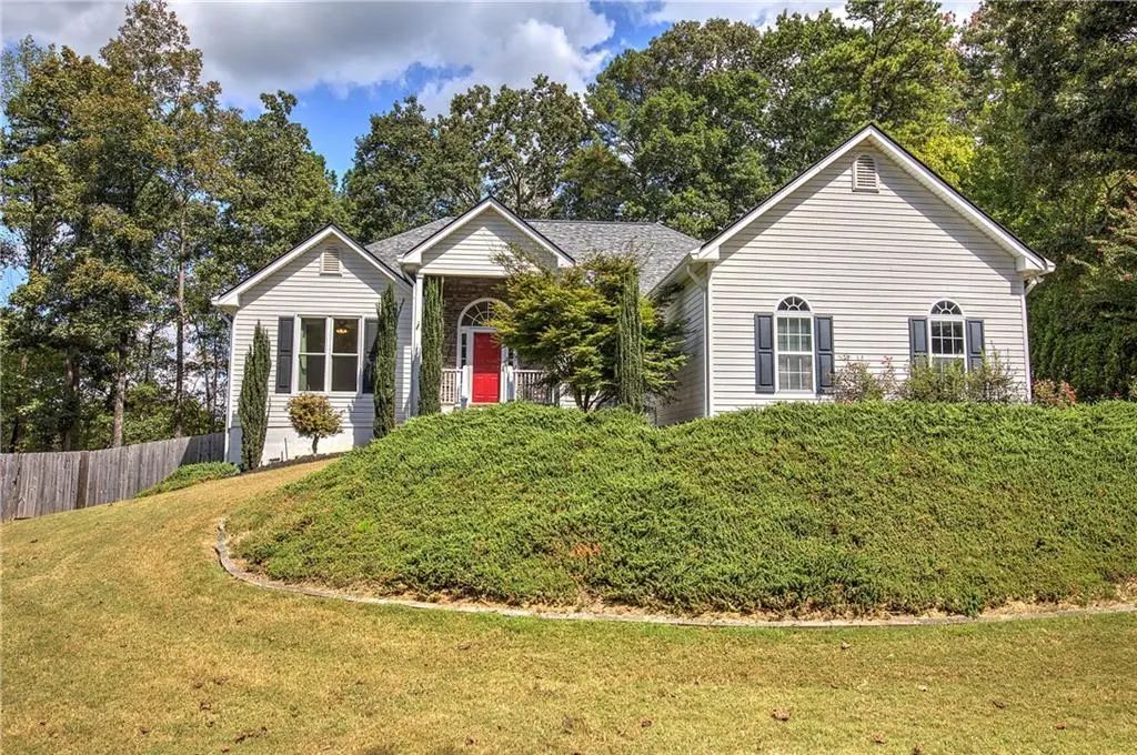 1082 Fieldstone Drive, Canton