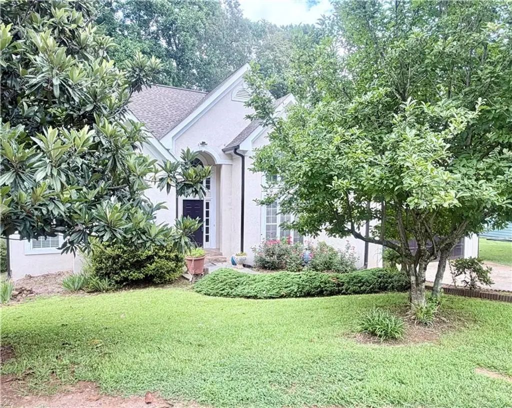 345 Winchester Way, Woodstock