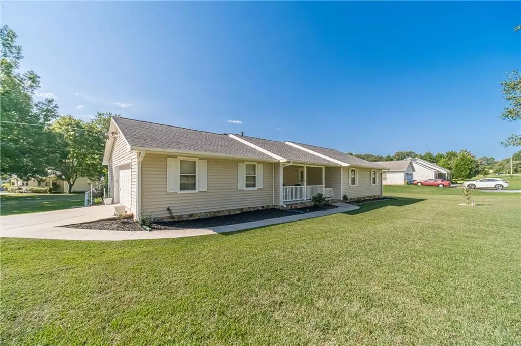 3520 Camelot Court, Loganville