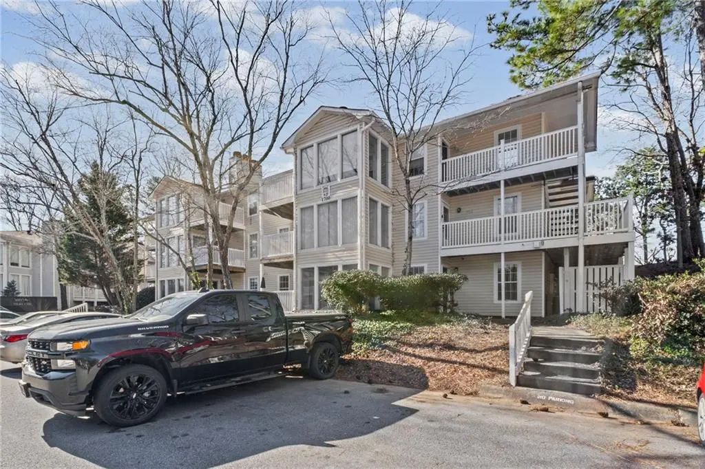 1701 Augusta Drive Se, Marietta