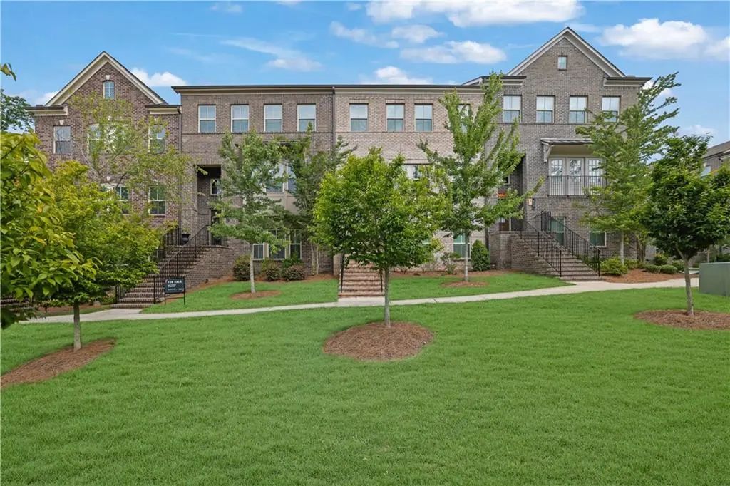 512 Via Secco Lane, Suwanee