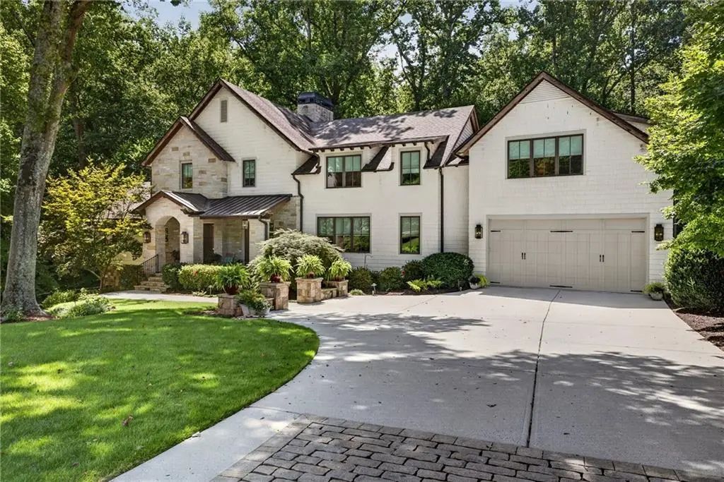 4584 Meadow Valley Drive, Sandy Springs