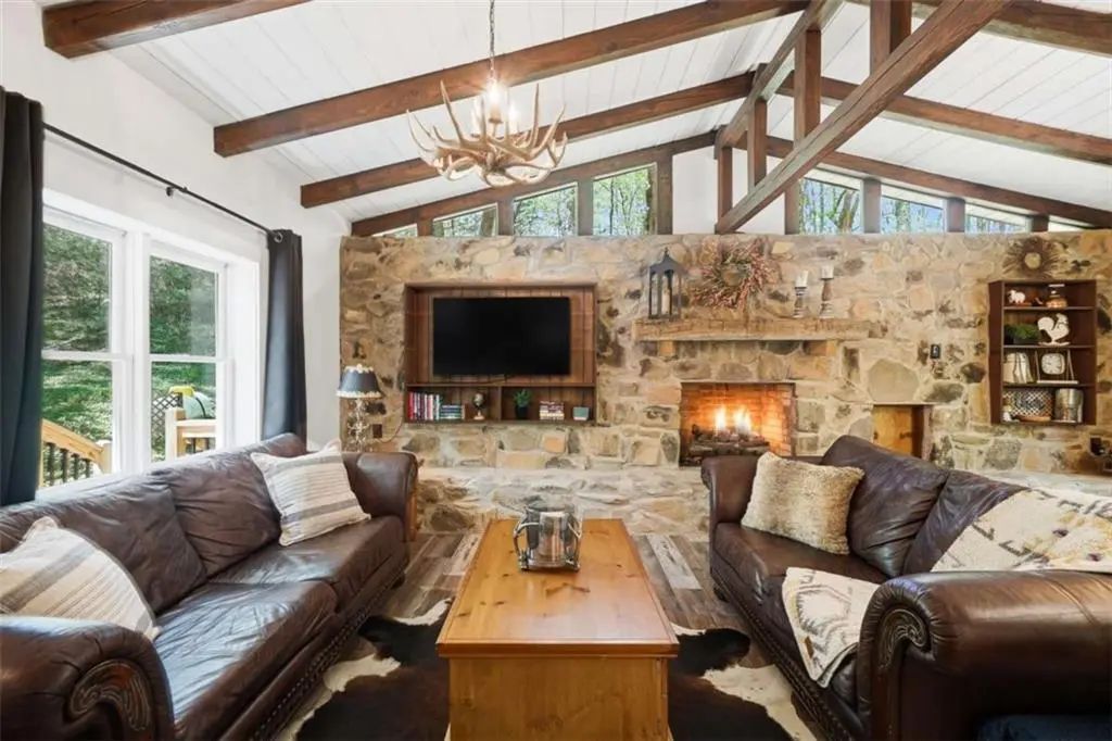 10758 Chatsworth Highway, Ellijay