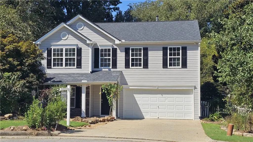 528 Lazy River Lane, Woodstock