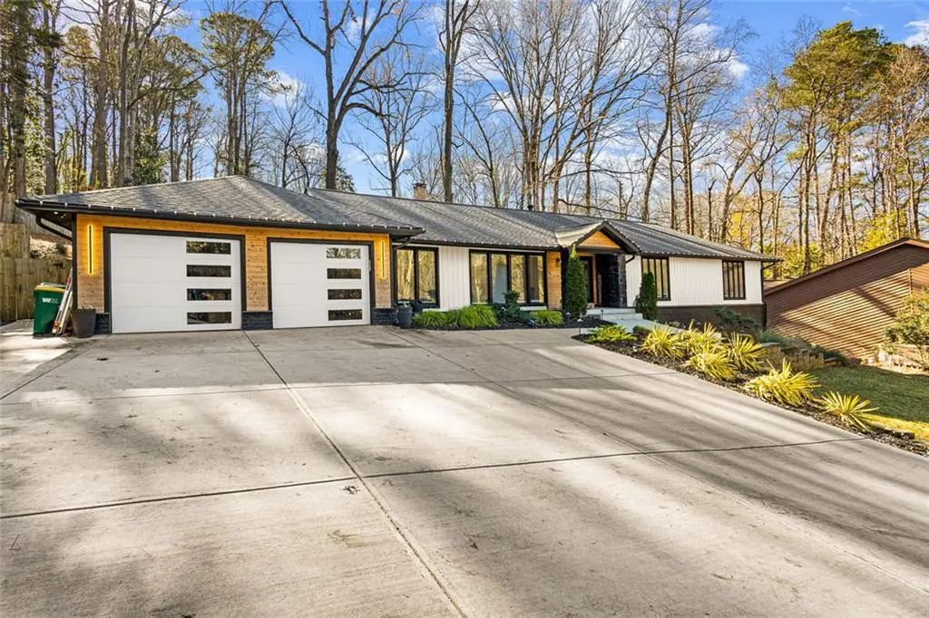 915 Lost Forest Drive Nw, Atlanta