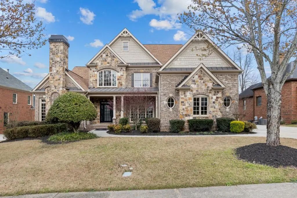 2302 Walkers Glen Lane, Buford
