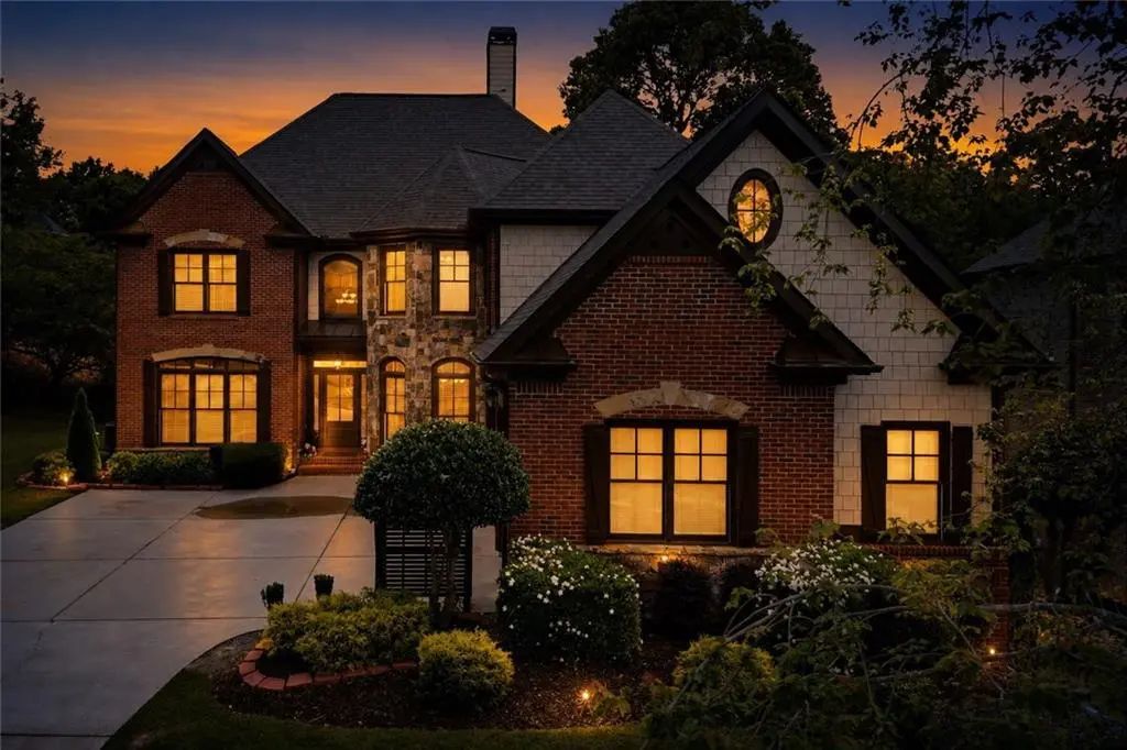 4607 Cardinal Ridge Way, Flowery Branch