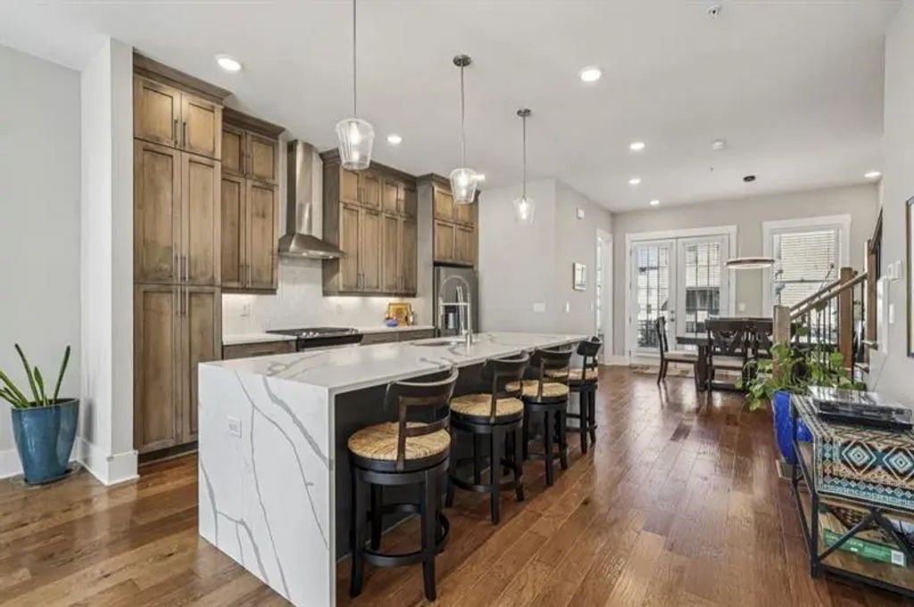 1024 Robert Smalls, Atlanta
