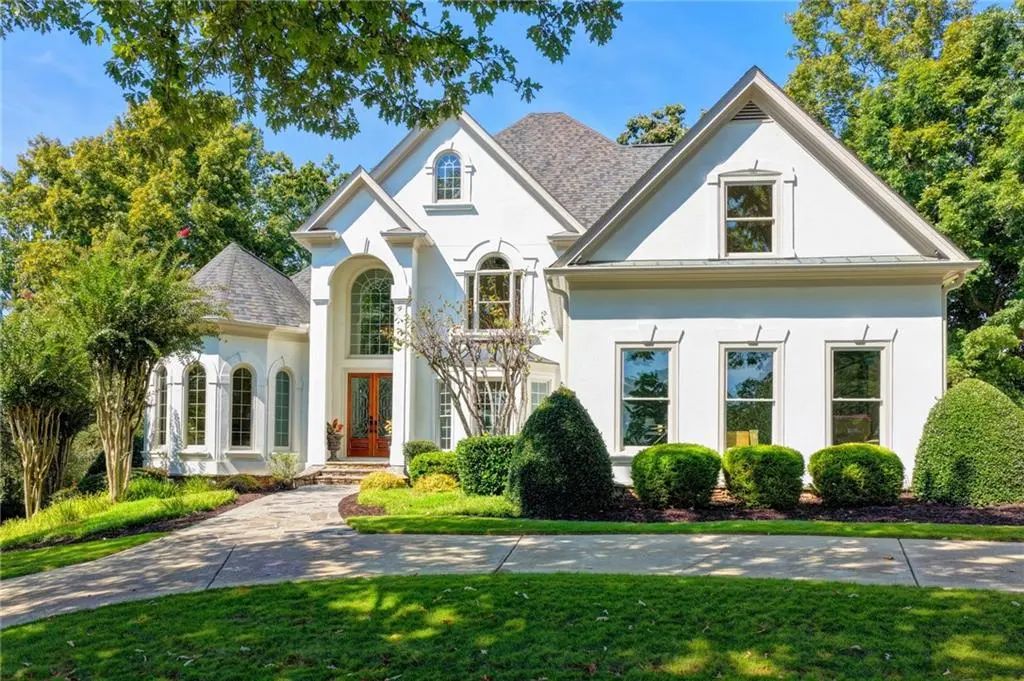 7060 Redcliff Court, Suwanee