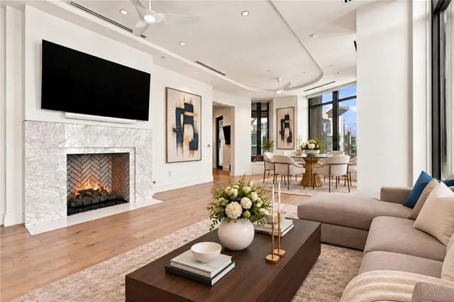 Unit 34a - 3376 Peachtree Road Ne, Atlanta