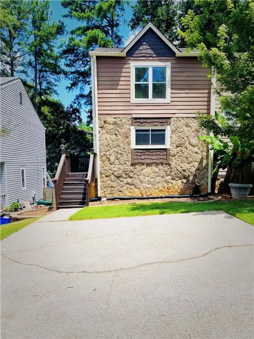1330 Ridgecrest Lane Se, Smyrna