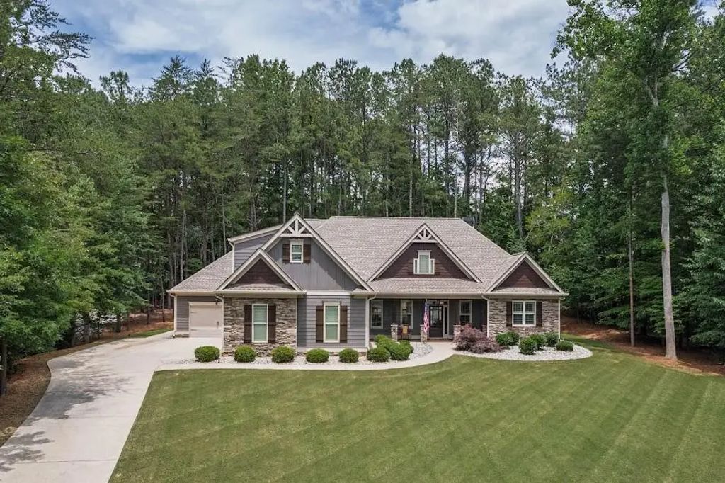 497 Oak Forest Drive, Dawsonville