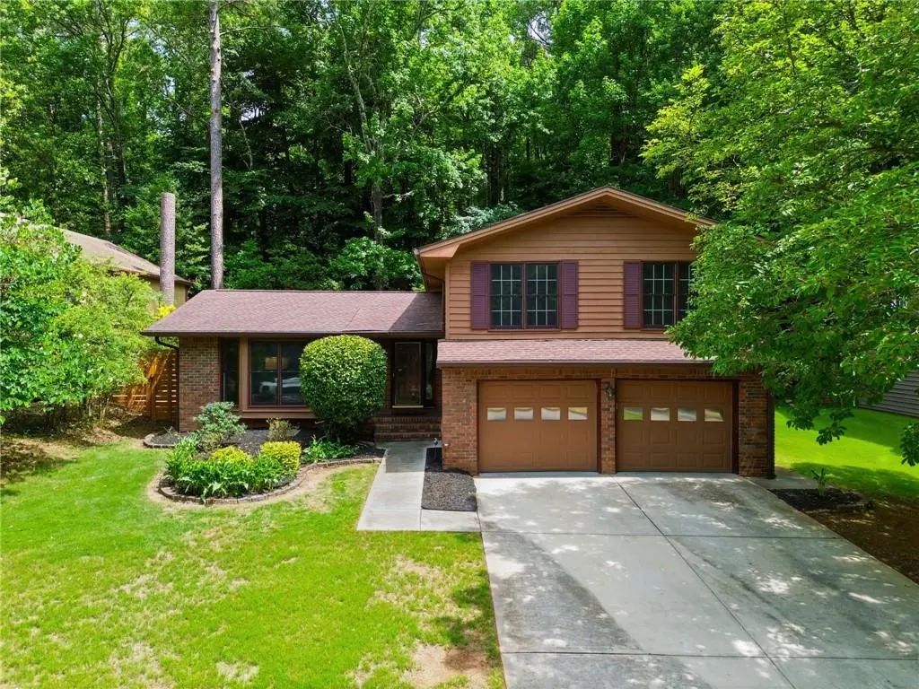 1170 Trailmore Drive, Roswell