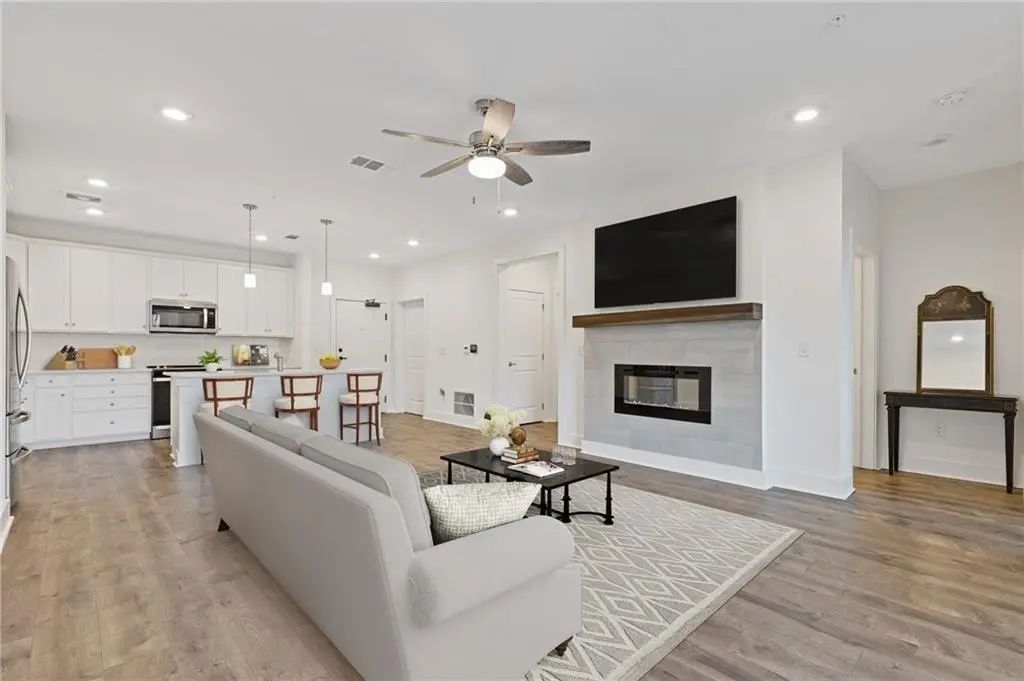 Unit 4404 - 3211 Orwell Way, Cumming