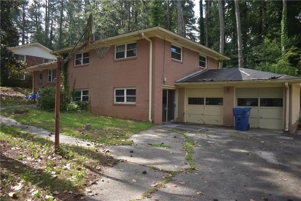 3798 King Henry Road Sw, Atlanta