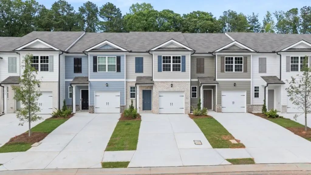 6004 Skylar Drive, South Fulton
