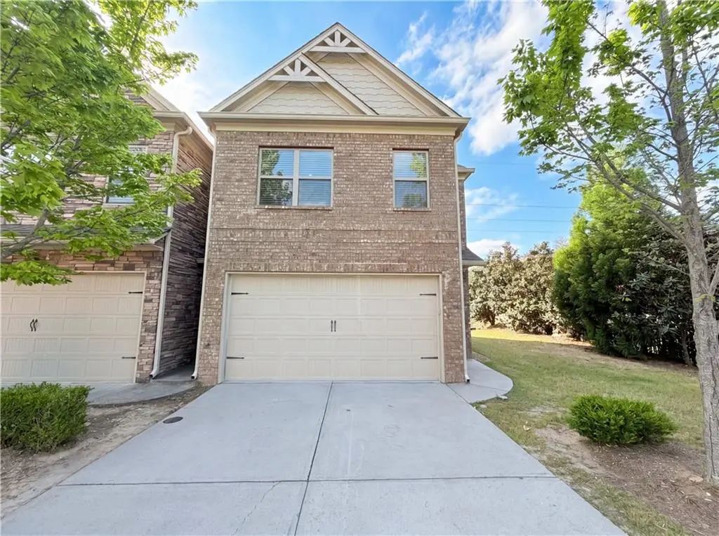 10555 Naramore Lane, Alpharetta