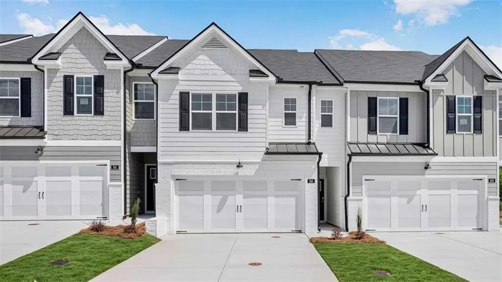 216 Sound Circle, Stockbridge
