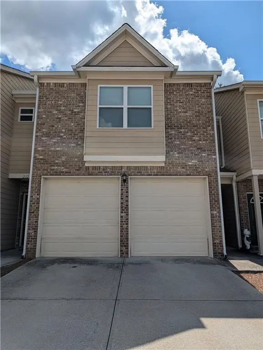 214 Oakland Hills Way, Lawrenceville