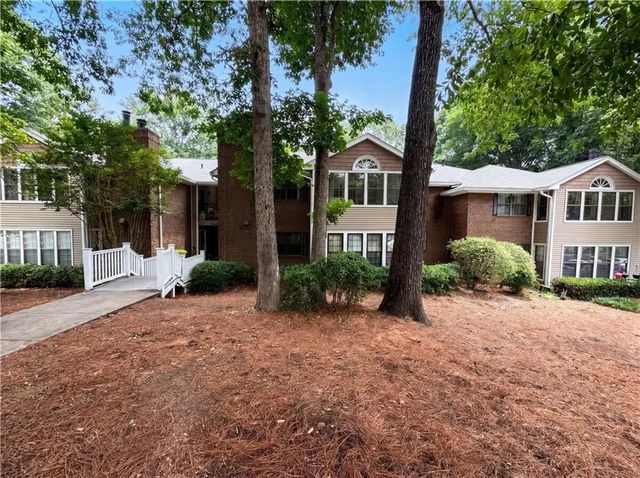 507 Barrington Hills Drive, Atlanta