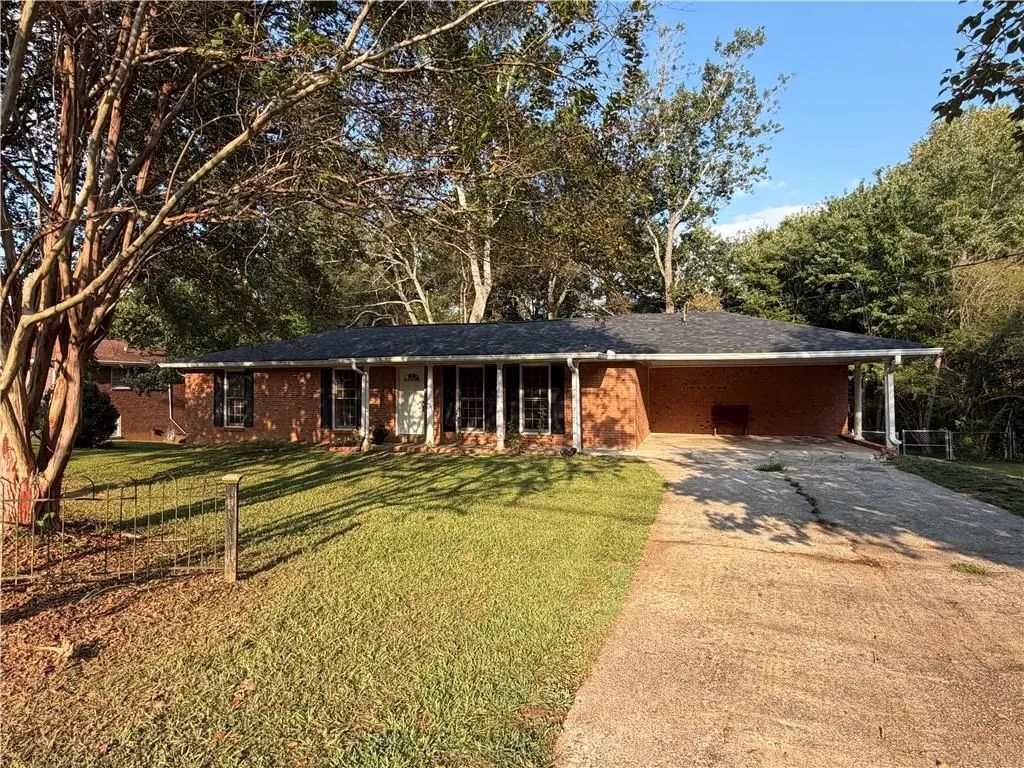 3941 Lauada Drive, Douglasville