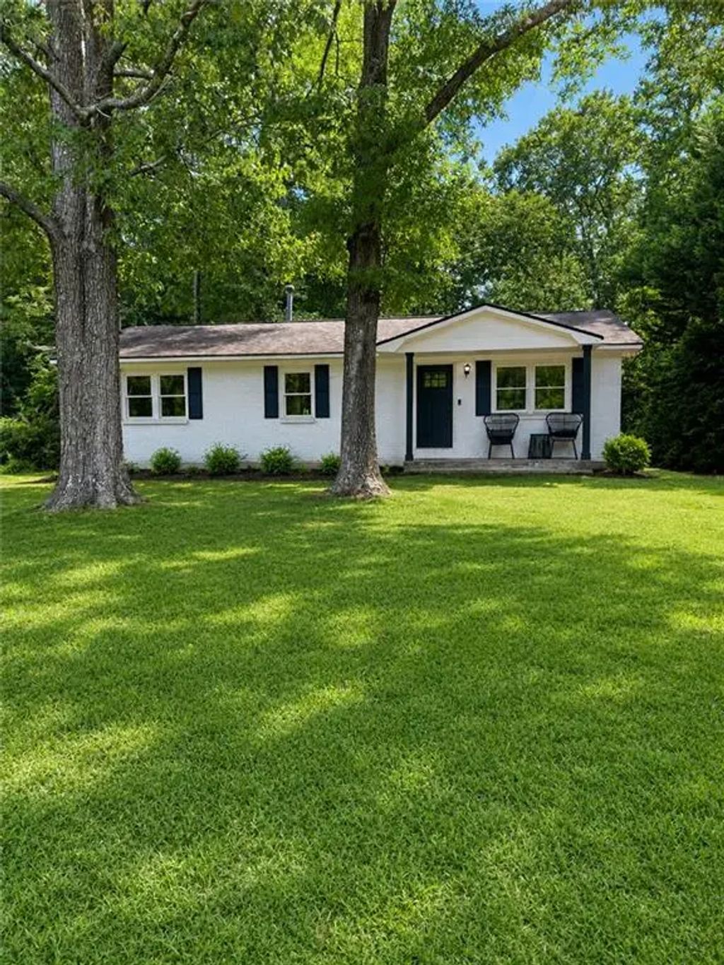 310 North Meade Drive, Peachtree City