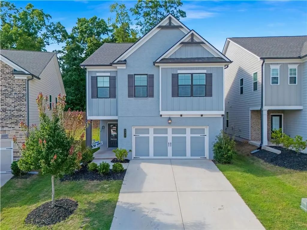 5317 Fox Hill Lane, Oakwood