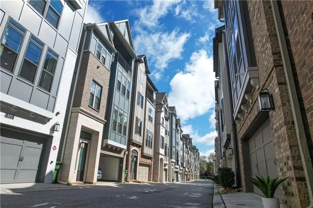 579 Broadview Place Ne, Atlanta