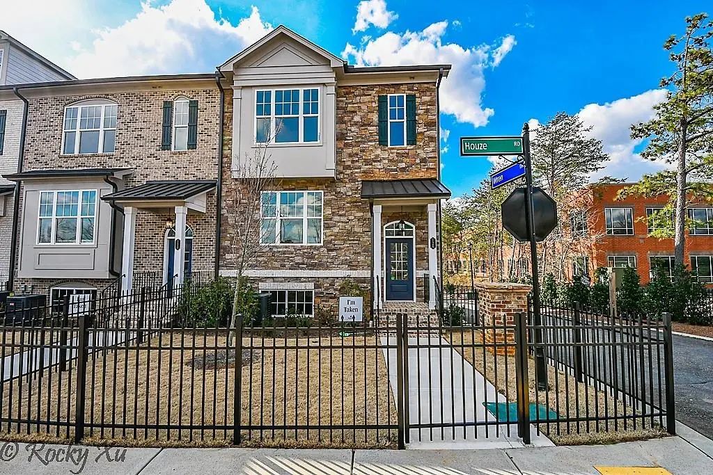 120 Wren Drive, Roswell