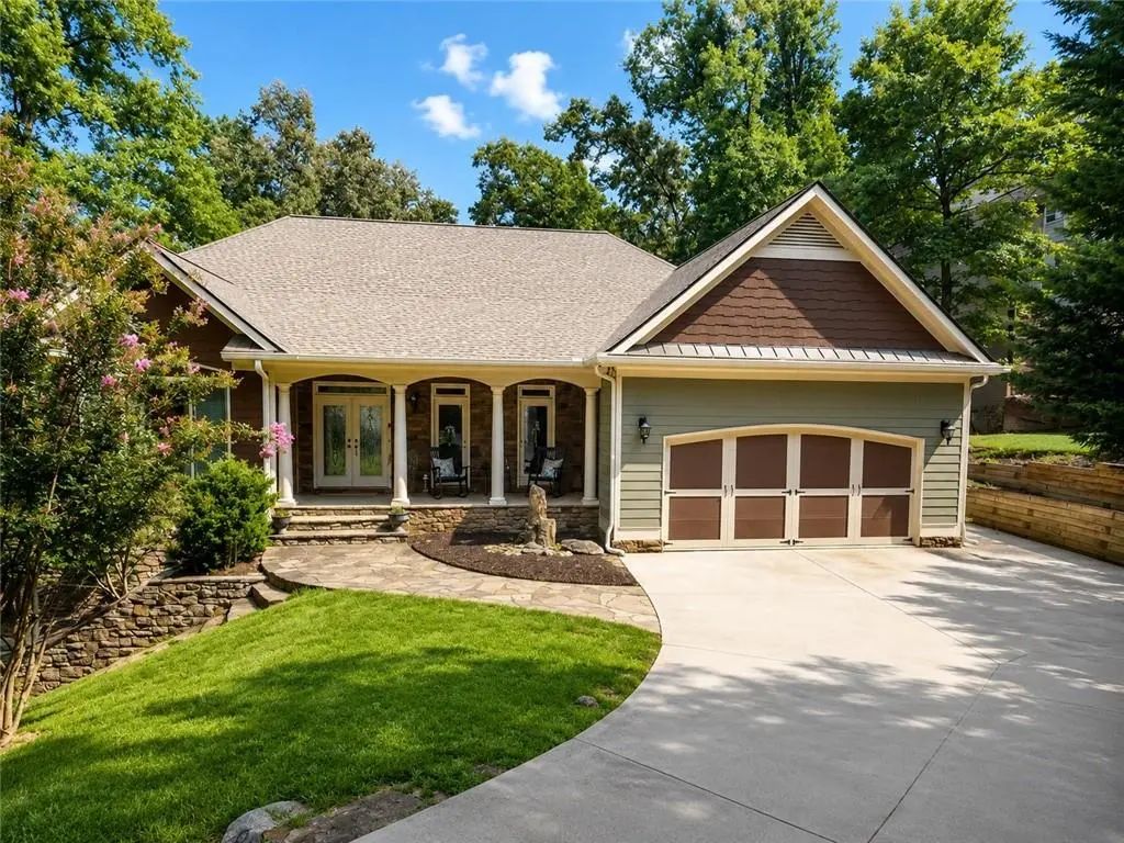 110 N Cypress Court, Waleska