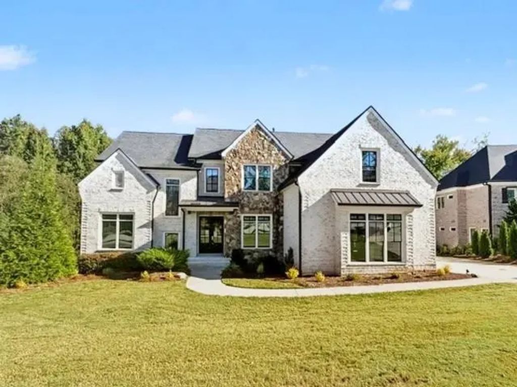 5760 Lula Bridge Court, Braselton