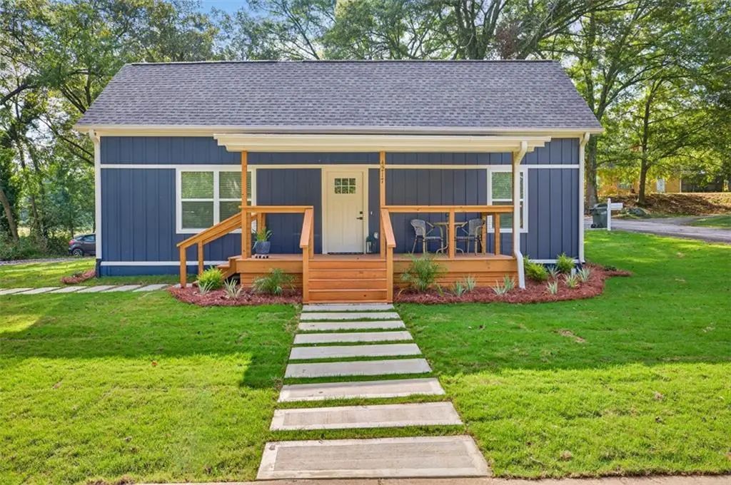 4217 Railroad Street, Oakwood