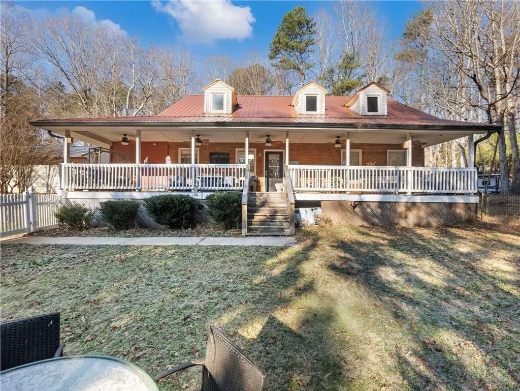 7389 Williams Road, Flowery Branch