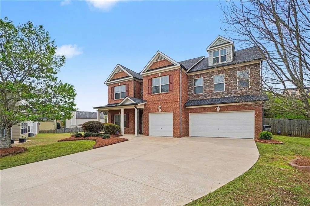 3769 Lake Haven Way, Atlanta