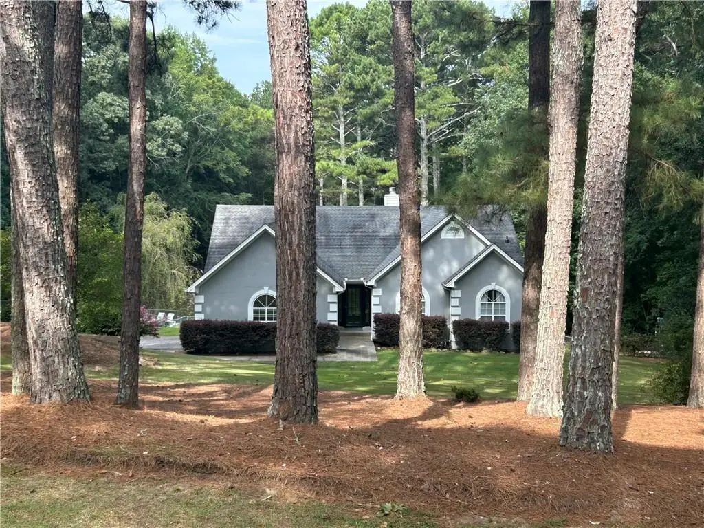2011 Luke Edwards Road, Dacula