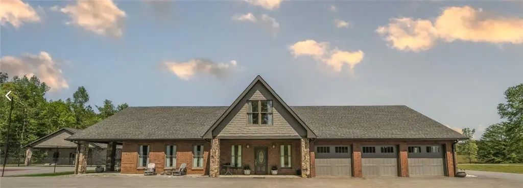 1600 Happy Hollow Road, Roopville