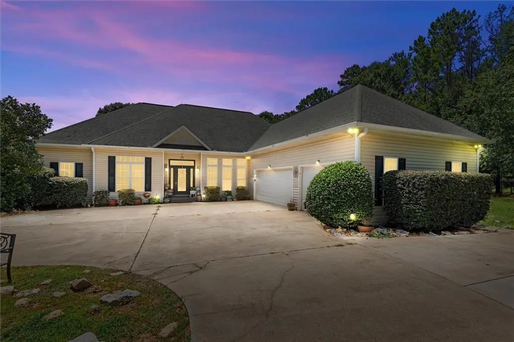 900 Old Four Notch Road, Whitesburg
