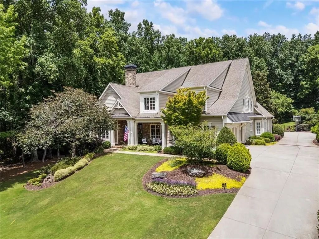 1213 Basnett Drive, Alpharetta
