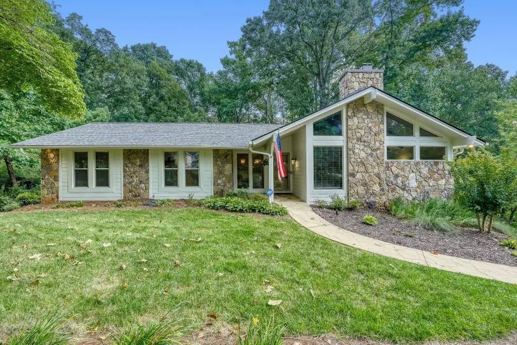 1390 Ridgefield Drive, Roswell