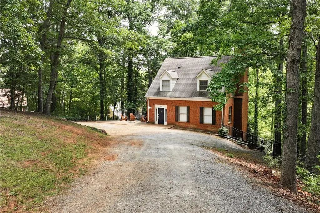 3978 Pine Shore Circle, Gainesville