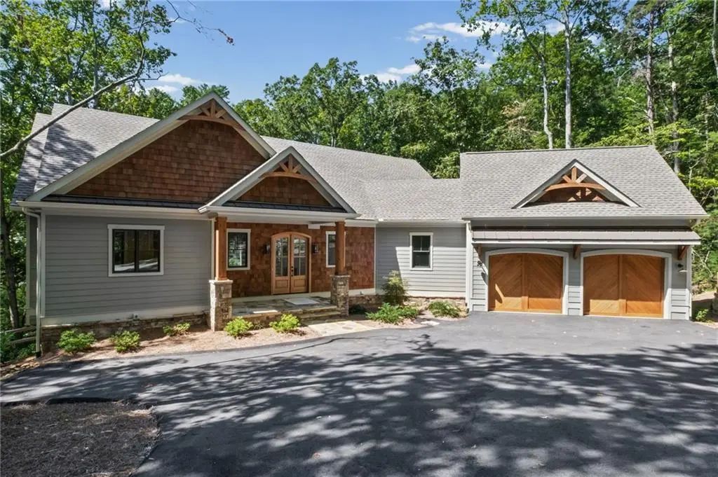 56 Black Bear Point, Big Canoe
