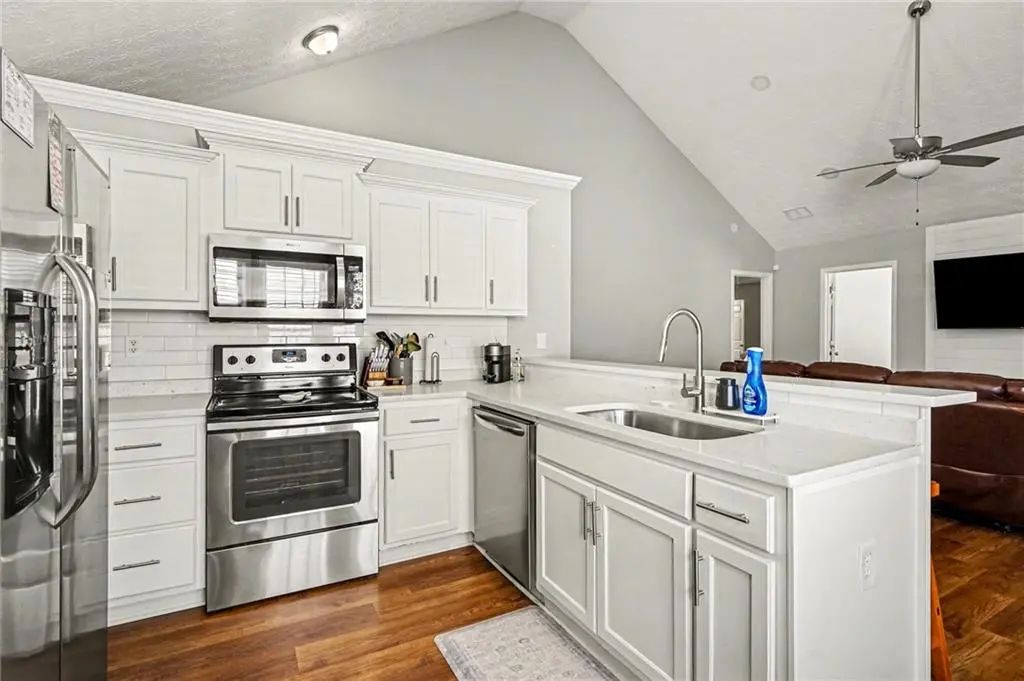 315 Shadowbrooke Circle, Loganville